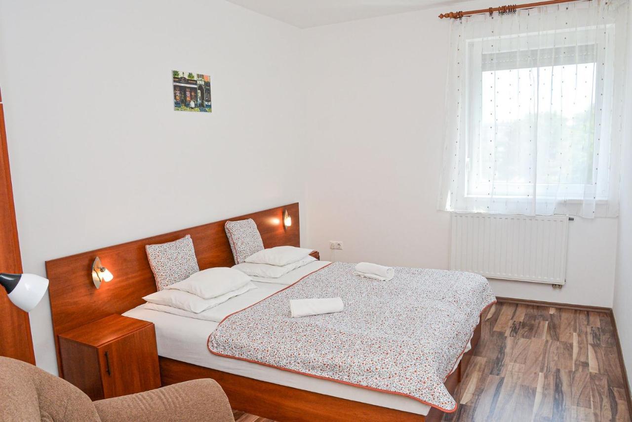 Apartman Otto Hajduszoboszlo Ngoại thất bức ảnh