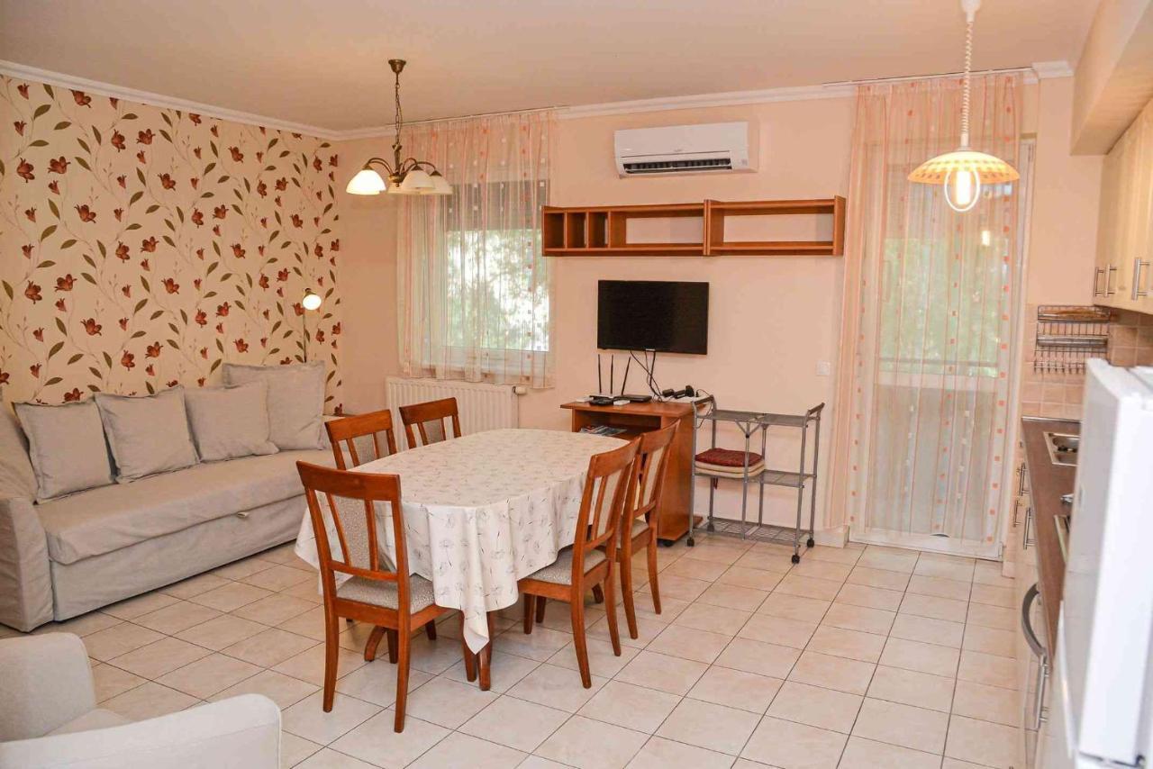Apartman Otto Hajduszoboszlo Ngoại thất bức ảnh